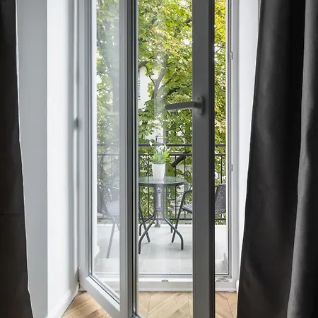 Bright Silver With Balcony - Old Town - By Square *