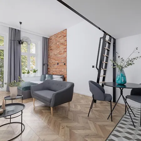 With Balcony - 41 Starowislna Street